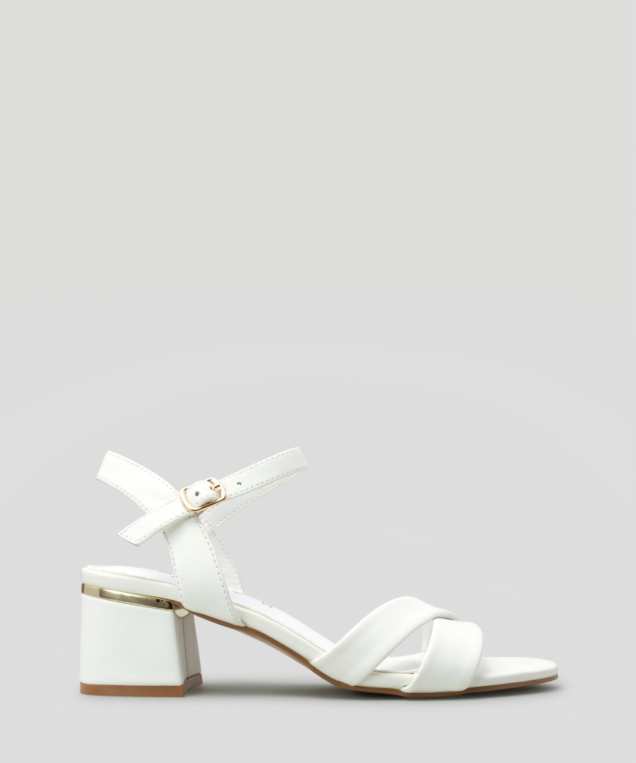 Sandalias tac&oacute;n pieza met&aacute;lica image number null